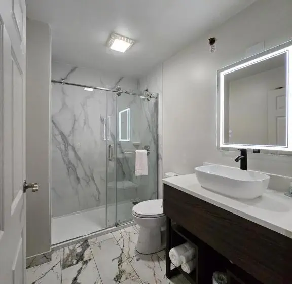 身障者適用スイートルーム, Quality Inn & Suites Columbia Harbison
