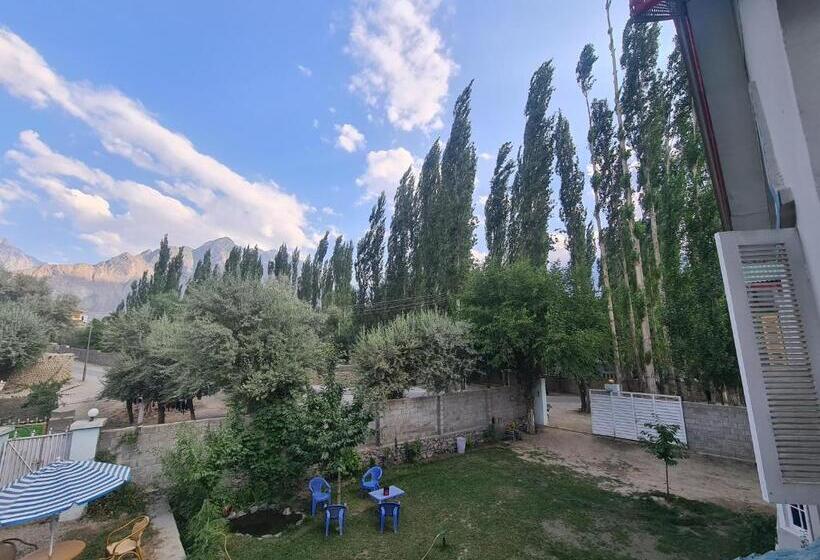 اتاق استاندارد سه نفره, Rus Olive Lodge Skardu