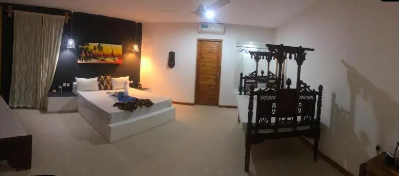 اتاق خانوادگی با چشمانداز دریا, Avo Boutique