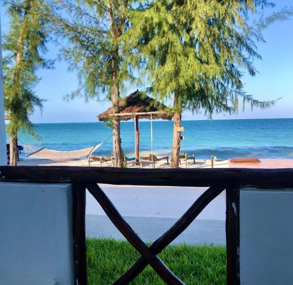 חדר משפחתי נוף לים, Avo Boutique