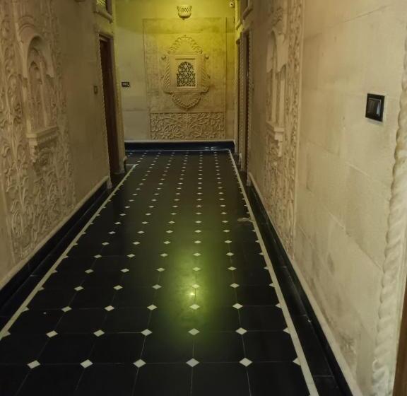 غرفة عائلية, Janat Heritage