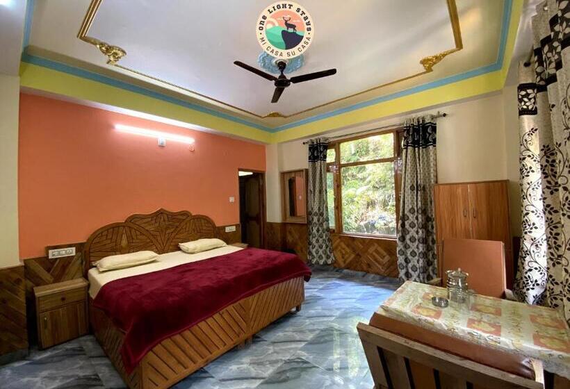 اتاق لوکس, Bhoj Hotel X One Light Stays