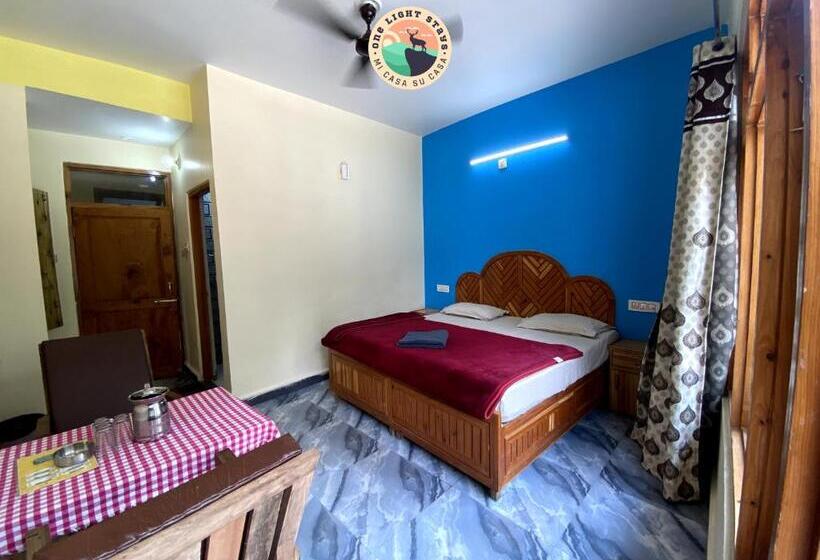 اتاق لوکس, Bhoj Hotel X One Light Stays