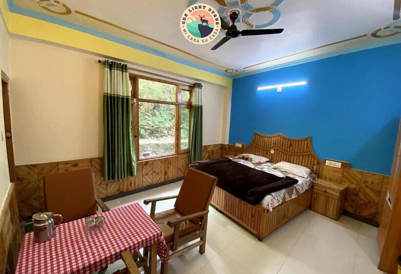 اتاق لوکس, Bhoj Hotel X One Light Stays