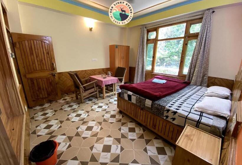 اتاق لوکس, Bhoj Hotel X One Light Stays