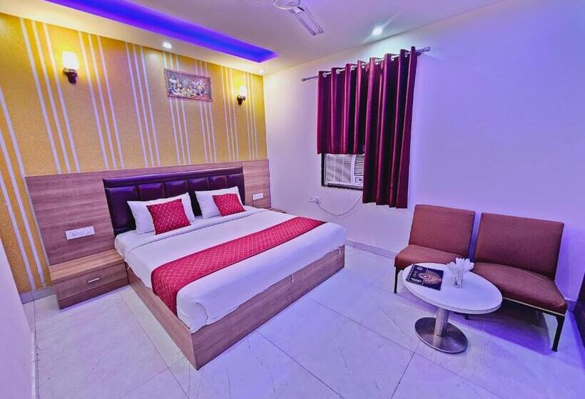 חדר סטנדרט עם מיטת קינג, Teo Grand Near Delhi Airport