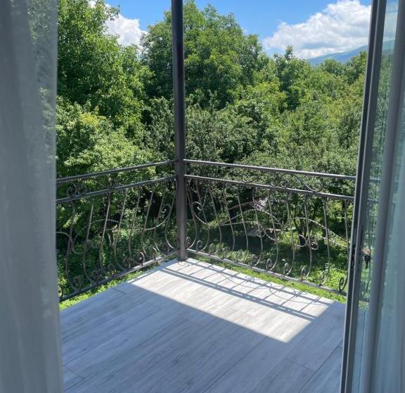 اتاق لوکس, Dream Home