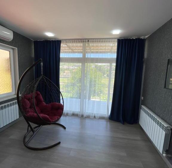 اتاق لوکس, Dream Home