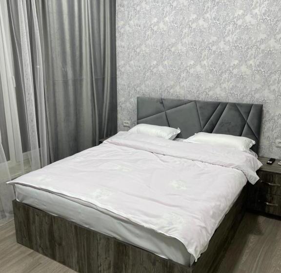 اتاق لوکس با بالکن, Dream Home