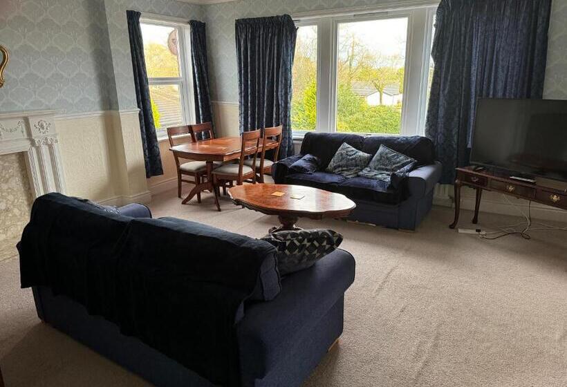 Suite, The Chetwynde Self Check In Hmo