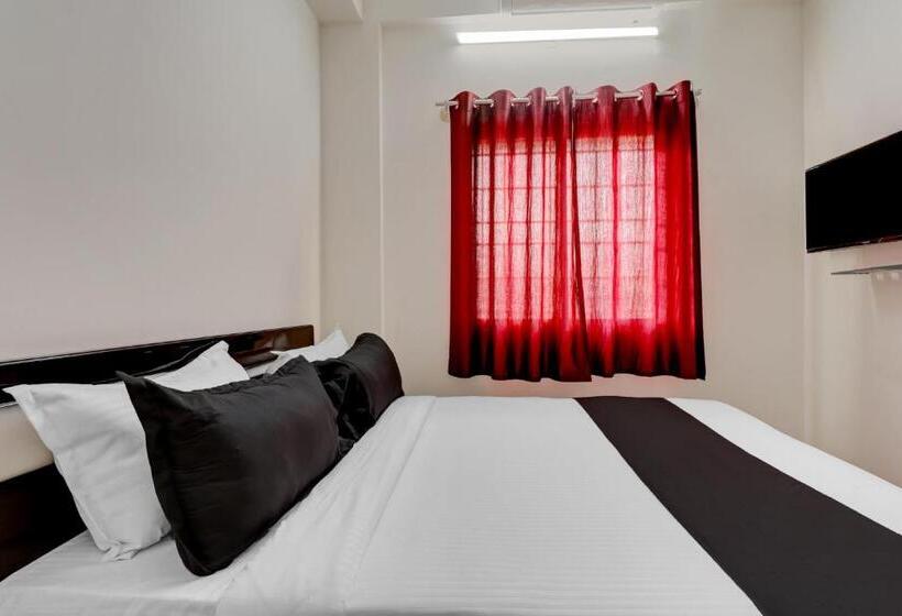 غرفة كلاسيكية ثلاثية, O Sri Sai Guru Comfort