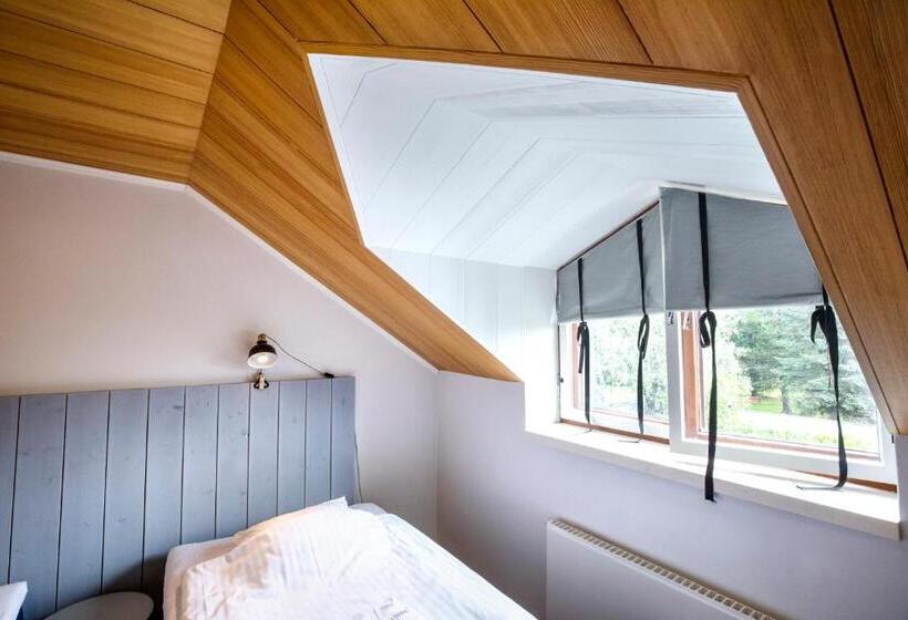 バス共有のスタンダードルーム, Villa Kemi