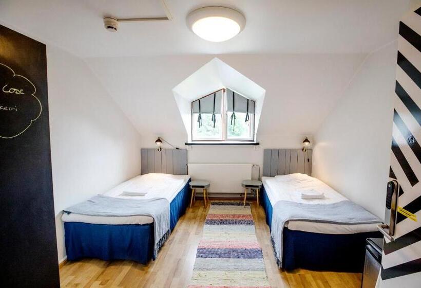 バス共有のスタンダードルーム, Villa Kemi