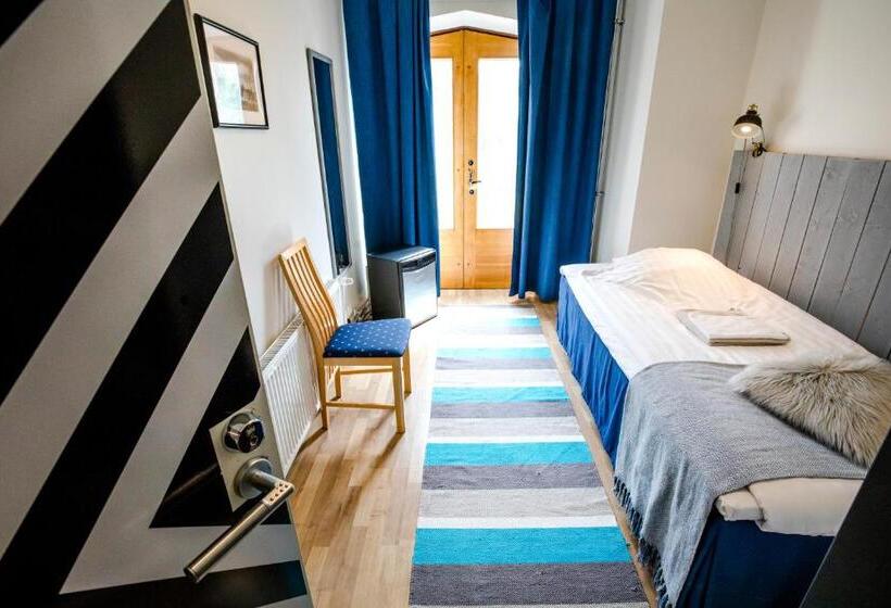 バスルーム共有のシングルスタンダード, Villa Kemi