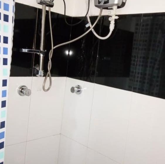 غرفة قياسية ثلاثية, Enrich Bungalow