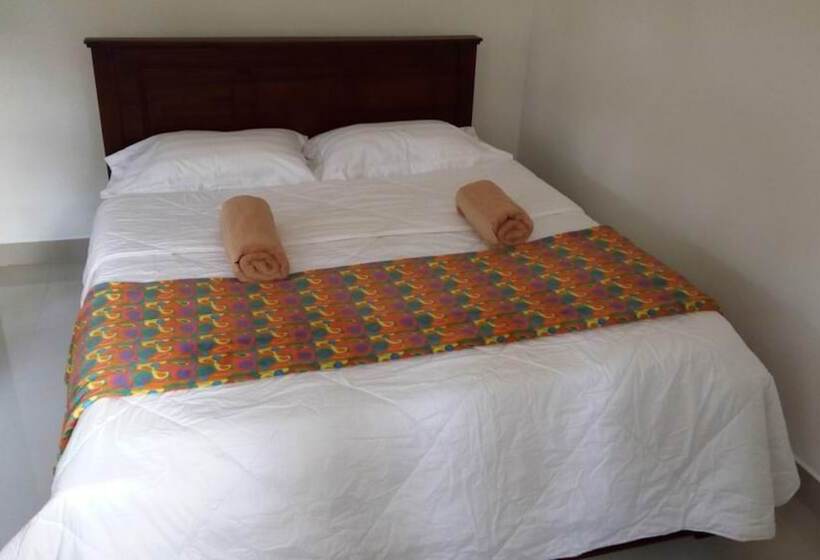 غرفة قياسية ثلاثية, Enrich Bungalow