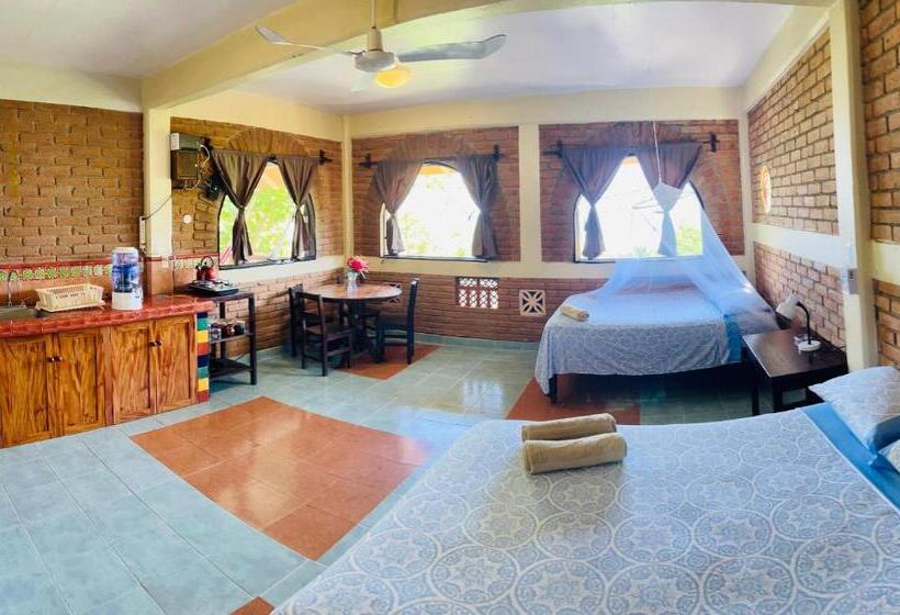 オーシャンビューファミリールーム, Ananda Guest House Yoga & Meditación