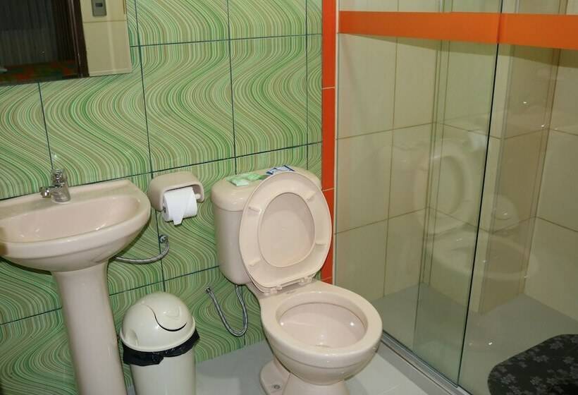 패밀리 룸, Armenia