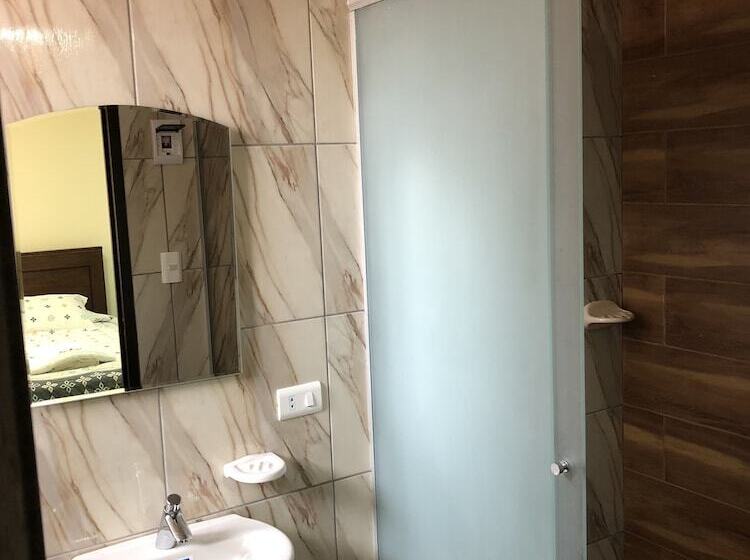 스탠다드 트리플 룸, Armenia