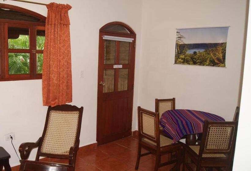 침실 1개 테라스 아파트, Cacique Adiact