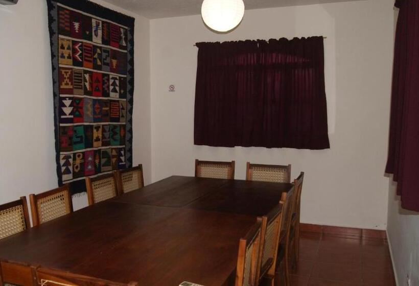 침실 2개 아파트, Cacique Adiact