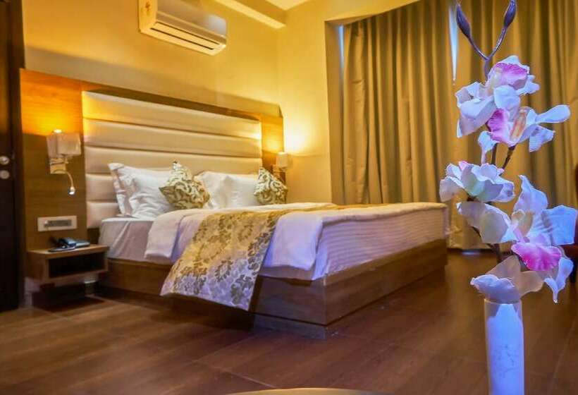اتاق اجرایی, Ganpati Hotel Katra