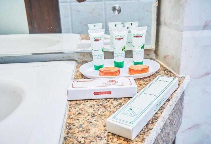 اتاق اکونومی, Ganpati Hotel Katra