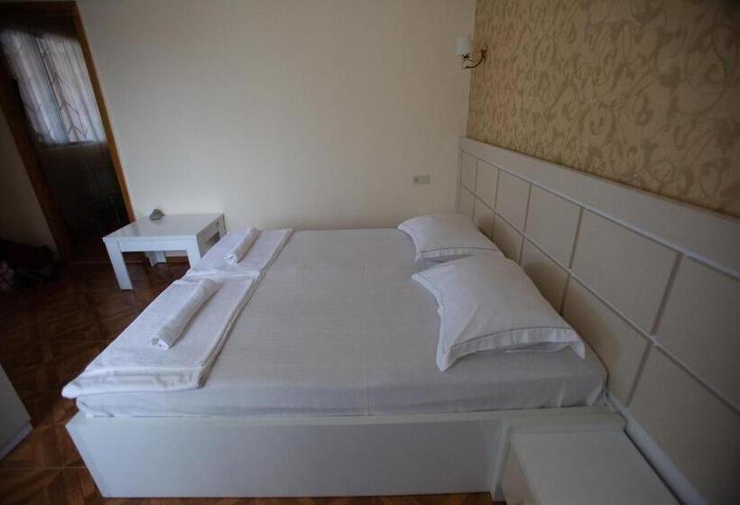 اتاق سوپریور, Irise