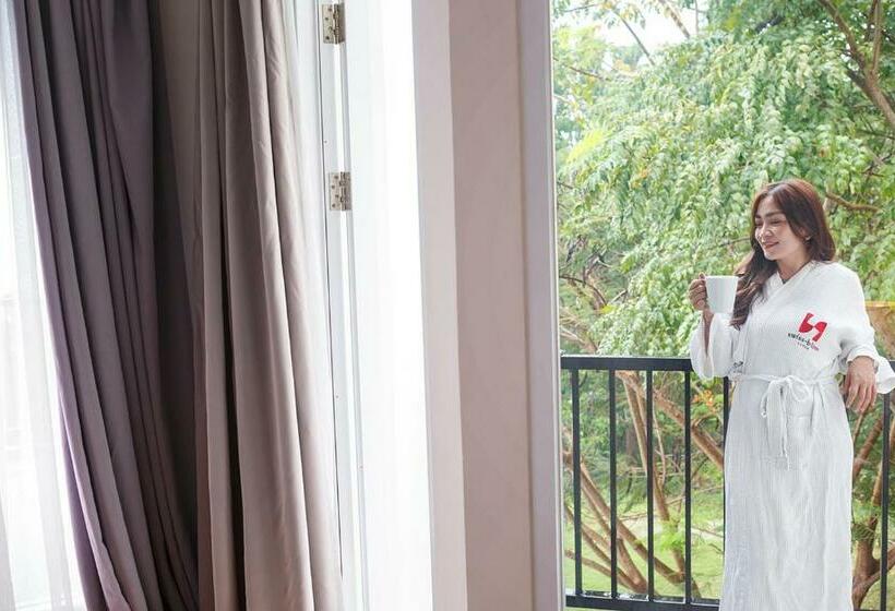 חדר דלוקס נוף לגינה, Swissbelinn Luwuk