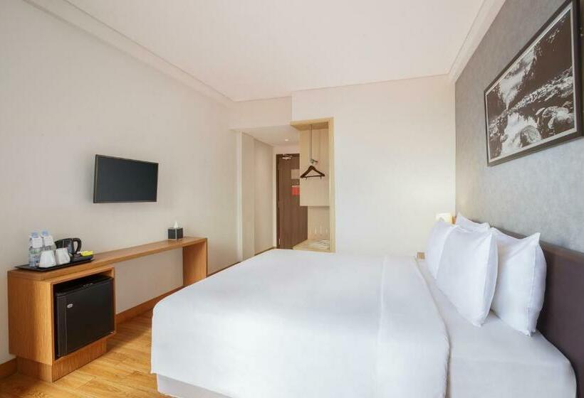 חדר דלוקס נוף לגינה, Swissbelinn Luwuk