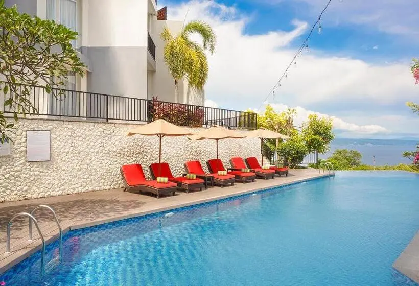 プールの見えるデラックスルーム, Swissbelinn Luwuk