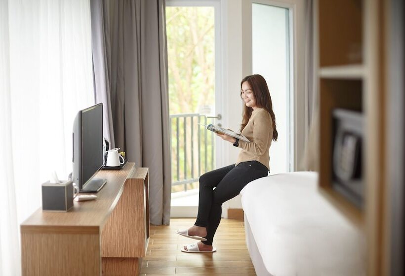 주니어 스위트, Swissbelinn Luwuk