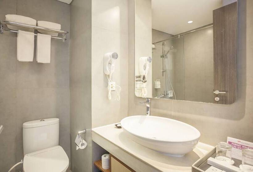 חדר דלוקס נוף לים, Swissbelinn Luwuk