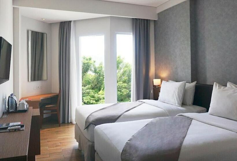 חדר דלוקס נוף לגינה, Swissbelinn Luwuk