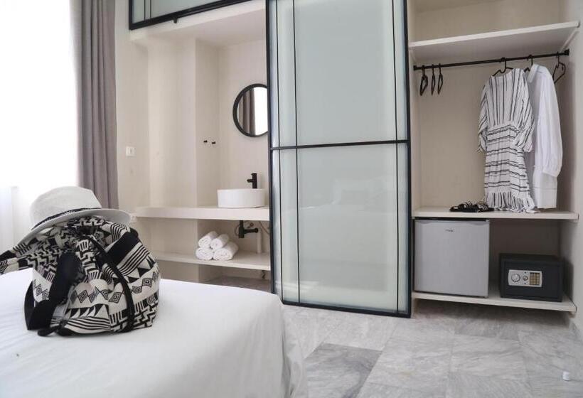 سوییت جونیور لوکس, Oiko Mini Suites