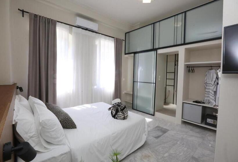 سوییت جونیور لوکس, Oiko Mini Suites