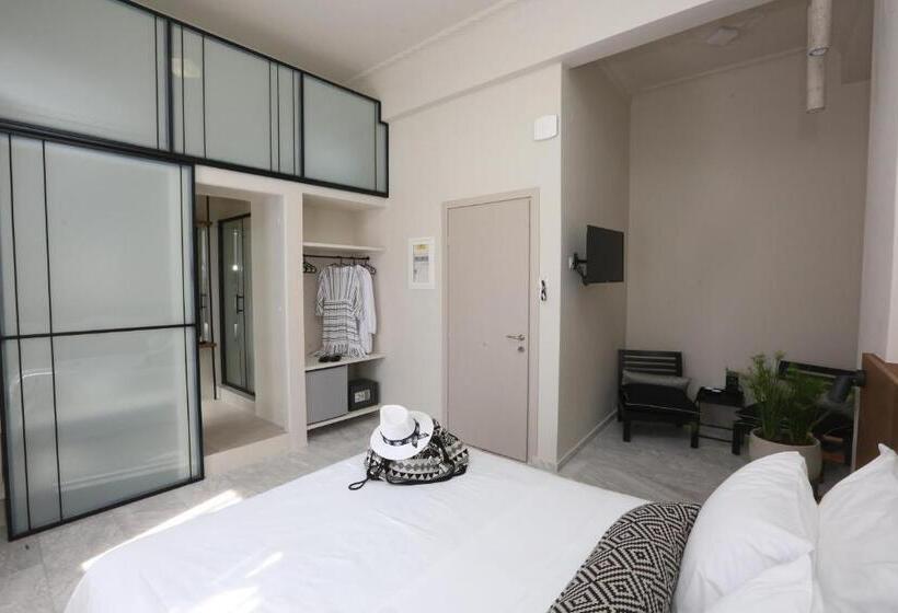 Полулюкс Повышенной Комфортности, Oiko Mini Suites