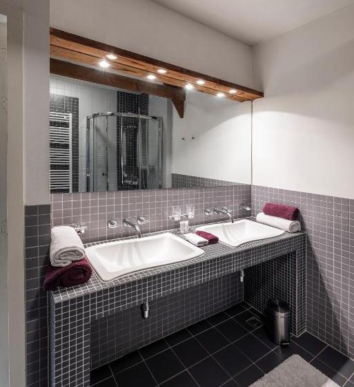 스위트 킹사이즈 침대, B&b Het Wellnest