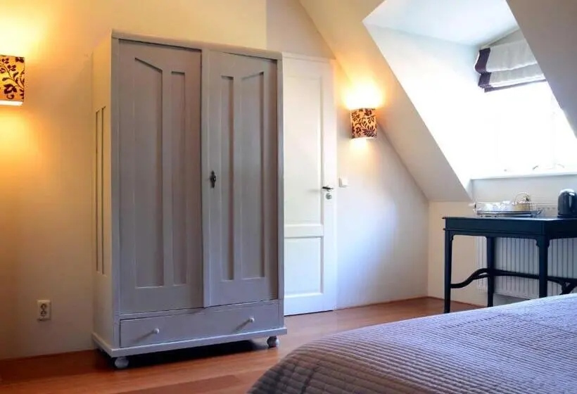 キングサイズベッドのスイートルーム, B&b Het Wellnest