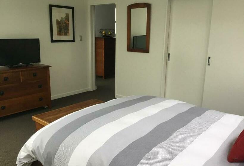 סוויטה דלוקס, Refreshstay