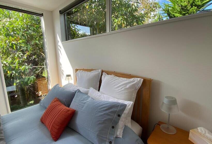 חדר דלוקס, Refreshstay