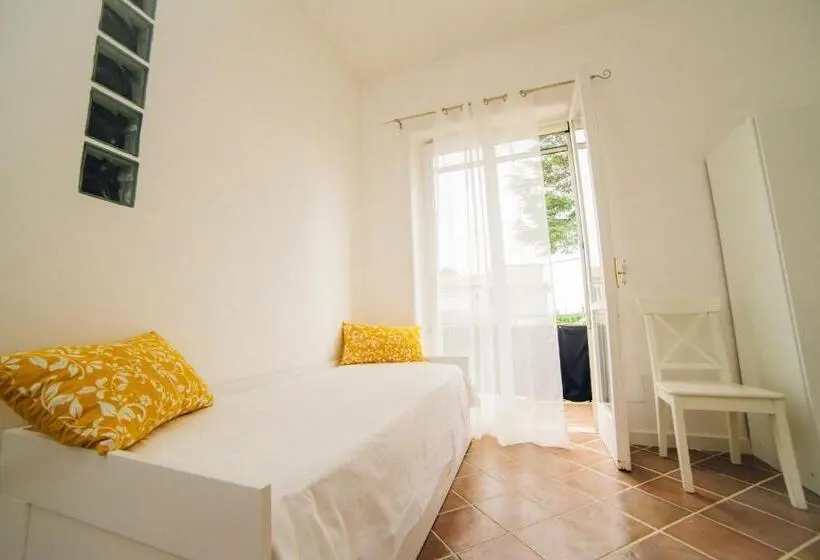 اتاق استاندارد سه تخته با بالکن, Villa Torù
