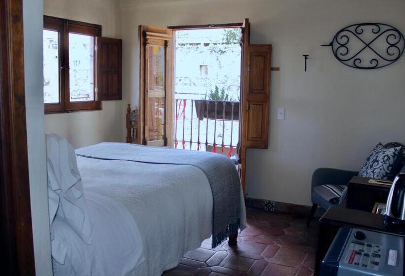 חדר סטנדרט, Amor Y Paz