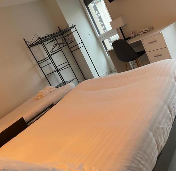 חדר קומפורט לשלושה, Du Languedoc