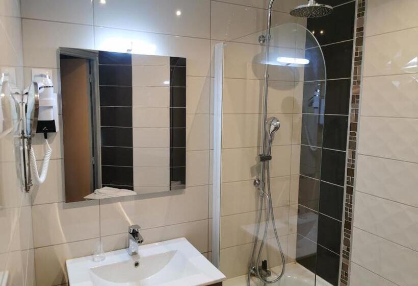 חדר קומפורט לשלושה, Du Languedoc