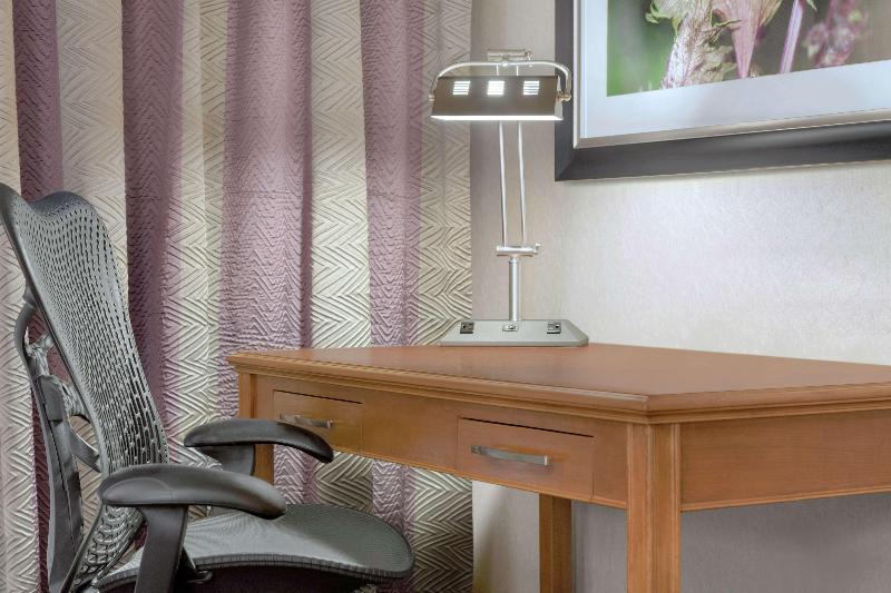 חדר סופריור, Gloris