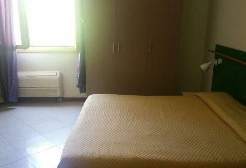 スタンダードルーム, Illi