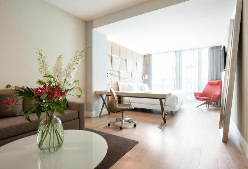 Полулюкс, NH Collection Eindhoven Centre