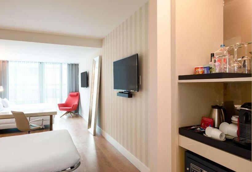 Полулюкс, NH Collection Eindhoven Centre