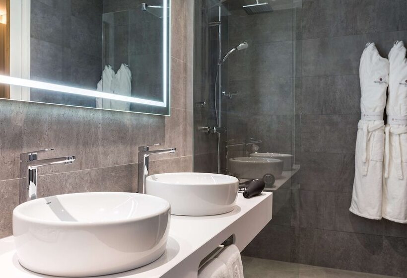 Полулюкс, NH Collection Eindhoven Centre